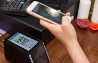 撬開(kāi)線(xiàn)下互聯(lián)網(wǎng)新入口 互聯(lián)網(wǎng)設(shè)備銷(xiāo)售的戰(zhàn)略機(jī)遇與挑戰(zhàn)